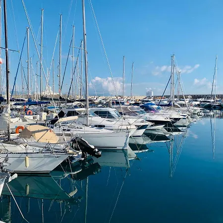 Villa Ground Floor - - Center Antibes